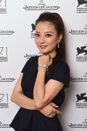 Actress Zhao Wei attended Sam Guo's 50th birthday party, although many guests were unaware of the extent of her fame.