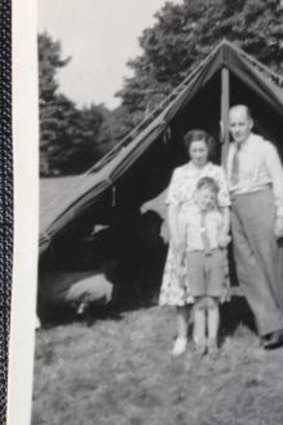 Circa 1950: Young Michael, aged about 7, with his parents Edward (Ted) and Mary Palin.