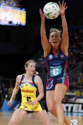 Flying high: Elissa Macleod of the Melbourne Vixens stretches for the ball against Central Pulse at Hisense Arena.