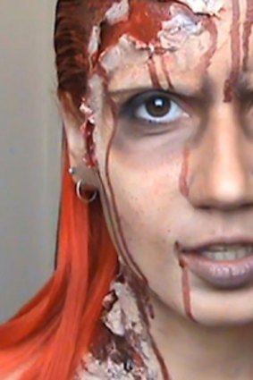 Post zombiefication make-up: Louna Marouna.