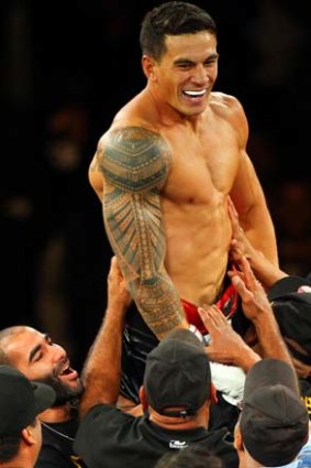Sonny Bill Williams will continue his boxing career.