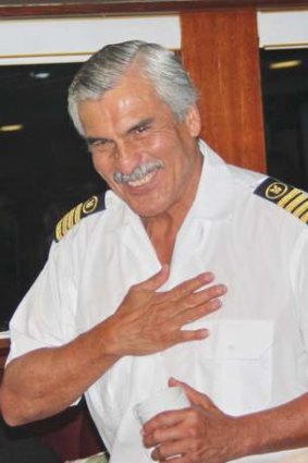 Eduardo Neira, the singing captain.