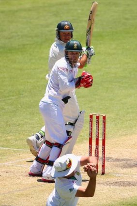Ricky Ponting is caught by Jacques Kallis in his last Test innings.
