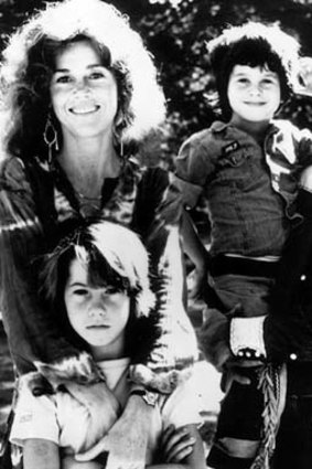 Jane Fonda, with daughter Vanessa, her second husband Tom Hayden and their son, Troy.