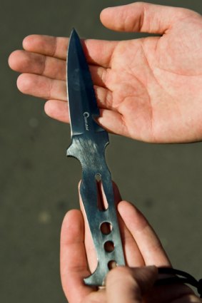 Police investigate illegal dagger on sale