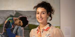 Julia Gutman wins the Archibald Prize at the Art Gallery of NSW with her portrait titled ‘Head in the sky,feet on the ground’ of her friend Jess Cerro better known as singer Montaigne,