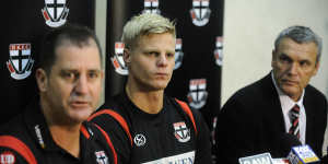 Lyon in 2010 with Nick Riewoldt and St Kilda’s then-chief executive,Michael Nettlefold.