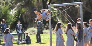 ‘It’s like they’re taking over’:Residents wrangle with students over patch of green in Albert Park