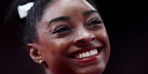 Brilliant Biles wins vault gold to tie world championships medal record