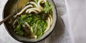 Healthy bowl:Wakame and miso soup.