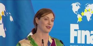 Cate Campbell addresses FINA members before the vote.