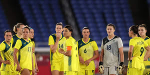 The current crop of Matildas have issued a collective statement following historical abuse allegations by former national team great Lisa De Vanna.