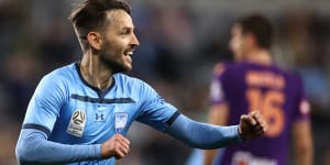 Sydney FC snap winless streak to set up sky blue decider