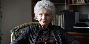 Alice Munro,Nobel winner,revered short story master dies,92