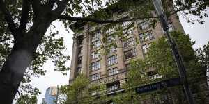 The Nicholas Building in Swanston St. Summers can be hot and winters,freezing.