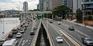 Brisbane Times generic views of city from Victoria Bridge