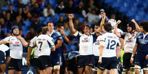 AUCKLAND,NEW ZEALAND - MARCH 27:Sekope Kepu of the Waratahs celebrates with his team after winning the round seven Super 14 match between the Blues and the Waratahs at Eden Park on March 27,2009 in Auckland,New Zealand. (Photo by Sandra Mu/Getty Images) AUCKLAND,NEW ZEALAND - MARCH 27:Sekope Kepu of the Waratahs celebrates with his team after winning the round seven Super 14 match between the Blues and the Waratahs at Eden Park on March 27,2009 in Auckland,New Zealand. (Photo by Sandra Mu/Getty Images) 