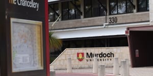 Murdoch students,academics face'dead ends'as uni looks to axe degrees