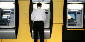The Commonwealth Bank will pay a final dividend of $2.10 a share.