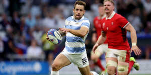 Nicolas Sanchez of Argentina breaks with the ball to score his team’s second try.