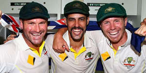 Ryan Harris,Mitchell Johnson and Peter Siddle of Australia celebrate after winning back the Ashes.