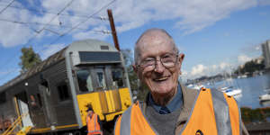 Former rail engineer Geoff Moss marked the retirement of the S-Sets on Thursday.