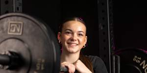 Sixteen year old powerlifter Lara Jones.