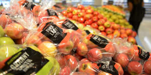 Supermarkets selling loose produce for more than plastic-wrapped items.