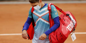 French Open off to a bleak start as Murray and de Minaur crash out