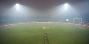 Heavy smoke forces BBL match in Canberra to be abandoned