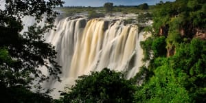 Victoria Falls unloads 550 million litres of water a minute.
