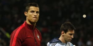 Ronaldo and Messi before a friendlyu between their countries in Manchester in 2014.