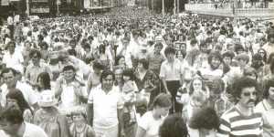 The Moomba parade pulled a bumper crowd in 1979,filling the Princess Bridge and Swanston Street.