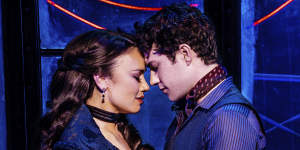 Alinta Chidzey (Satine),Des Flanagan (Christian) in Moulin Rouge! The Musical!