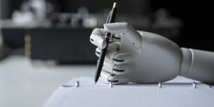 Artificial intelligence can help uni students write essays. But is that such a bad thing?