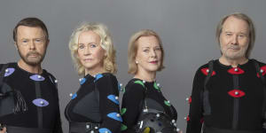 The original ABBA band members in the digital studio to film the virtual concert sequences.