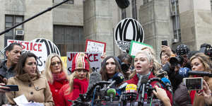 Actress Rose McGowan,who has accused Harvey Weinstein of raping her,speaks outside the court on January 6 in New York. 