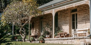 Accommodation review:Simpson Cottage,Bundeena - historic property where Royal National Park is your playground 