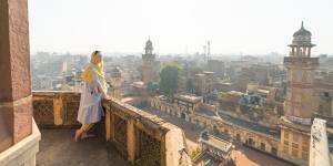 Lahore,Pakistan. Taking note how local people dress and behave also offers valuable clues on how to keep yourself safe,particularly if you’re travelling alone.