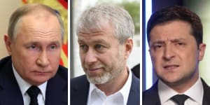 Russian President Vladimir Putin,left,met with oligarch Roman Abramovich,centre,who brought a letter from Ukraine’s President Volodymyr Zelensky. 