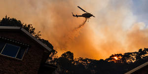 The bushfire behind a retirement home in Cromer Heights,on Sydney’s northern beaches. 