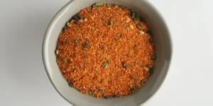 Shichimi Japanese pepper mix combines chilli powder,sesame seeds,pepper and spices.