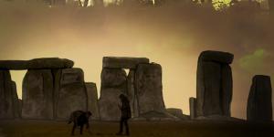 A re-enactment of the KLF burying their Brit award near Stonehenge,from the doco<i>Who Killed The KLF?</i>