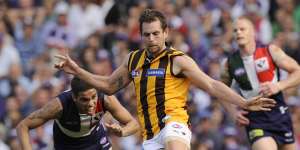 Luke Hodge in action against Fremantle in a qualifying final in 2010. The Hawks rebounded from 1-5 that season to make the eight.