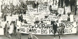From the Archives,1983:No-dams feud heats up between Hawke and Gray