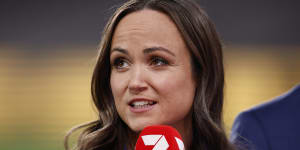 Pearce in her commentary role for Seven.