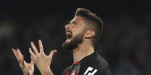 Olivier Giroud’s strike doubled AC Milan’s advantage over Napoli. The Rossoneri notched a 2-1 aggregate win over their Serie A rivals.