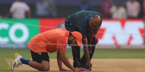 Pitch switch:India commandeer pitch preparation for semi-final