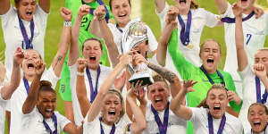 Leah Williamson becomes the first England captain since 1966 to lift a major football trophy.