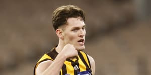 Hawk seeks trade to Tigers;Mid-season trading in AFL pay deal;Roos great set to leave